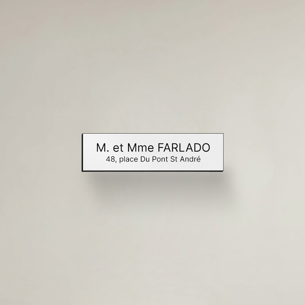 Grave ta plaque